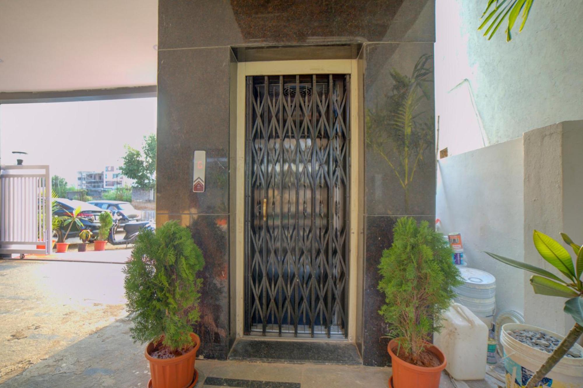 Collection O Lakeview Castle Hotel Warangal Exterior photo