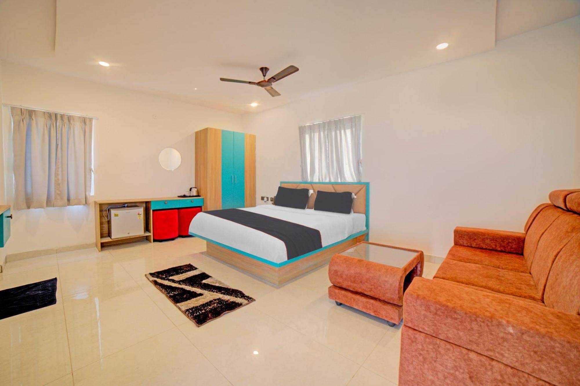 Collection O Lakeview Castle Hotel Warangal Exterior photo