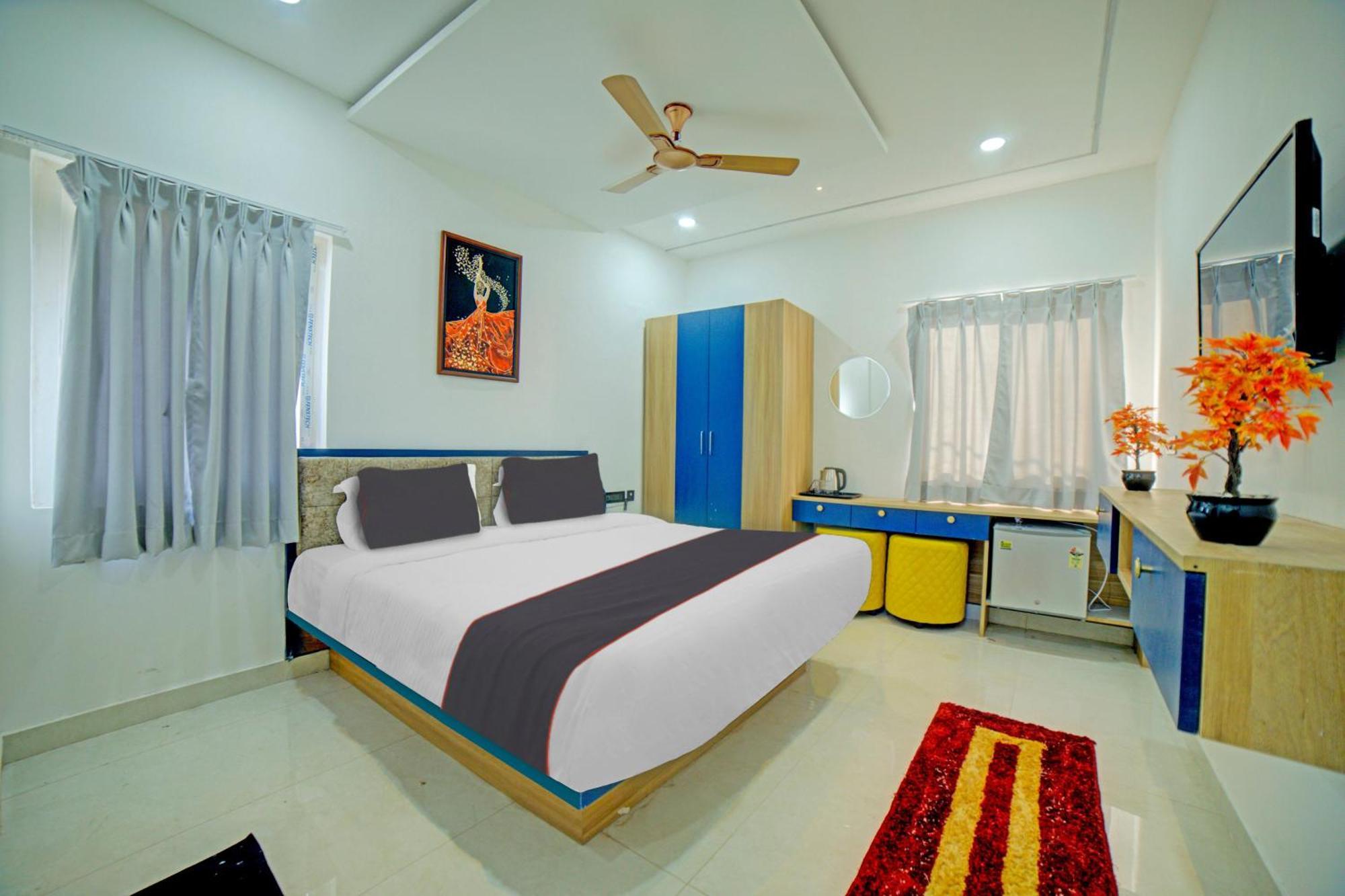 Collection O Lakeview Castle Hotel Warangal Exterior photo