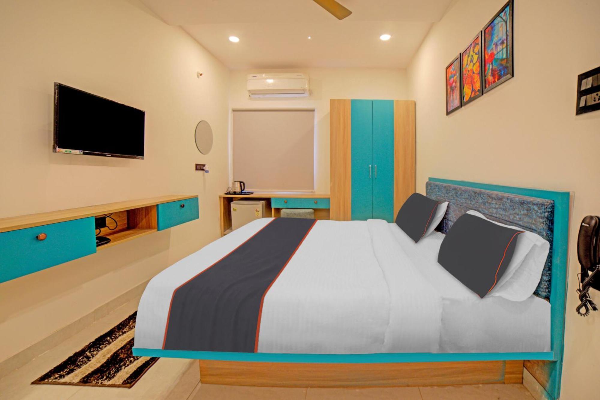 Collection O Lakeview Castle Hotel Warangal Exterior photo