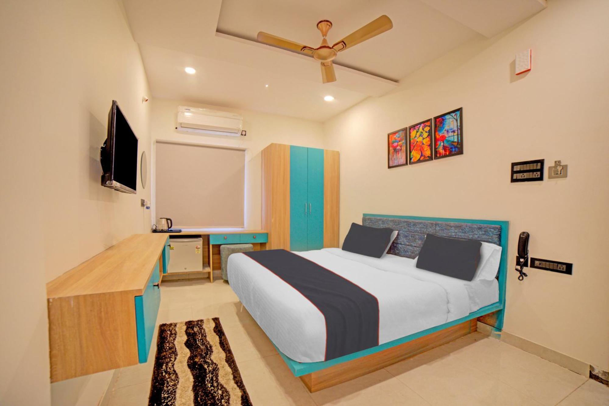 Collection O Lakeview Castle Hotel Warangal Exterior photo